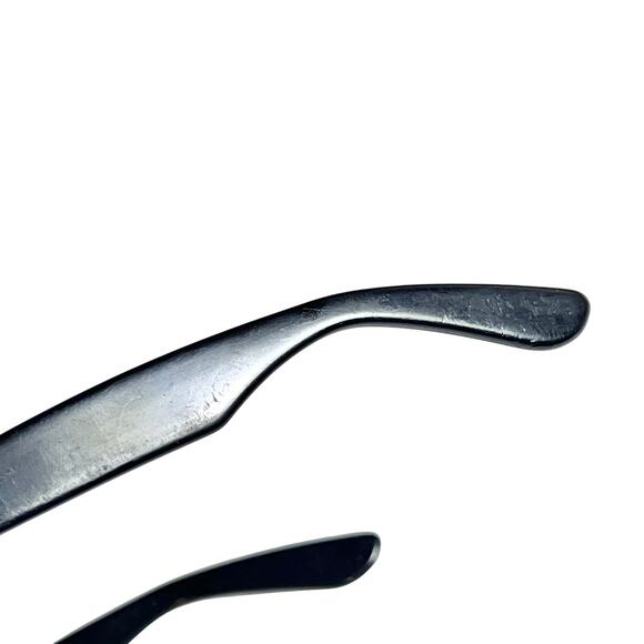 Ray-Ban Wayfarer Matte Black Gradient Graphite Polarized Used For Parts - Picture 16 of 16